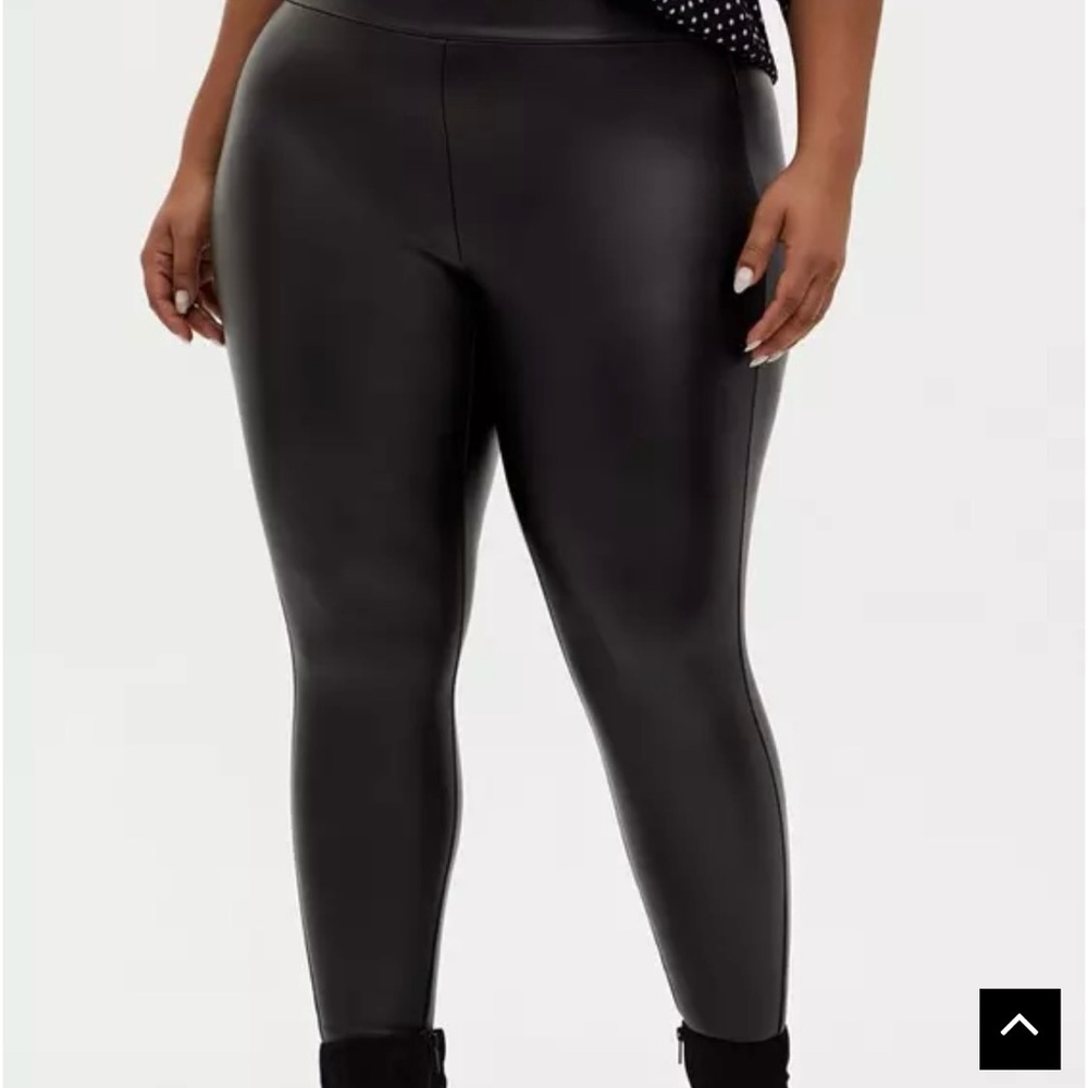 Torrid Studio Slim Fix Faux Leather
& Premium Ponte Pull-On Pixie Pant Size 2